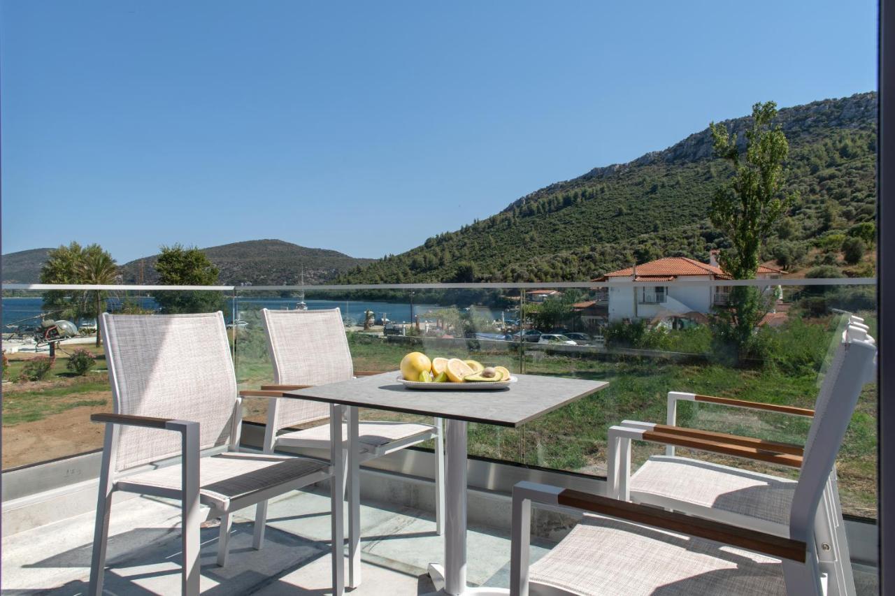 Notia Luxury Living Aparthotel Porto Koufo Luaran gambar